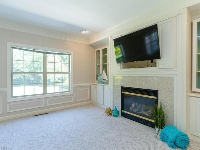 Photo 13 of 49 residential for sale in Chesapeake virginia