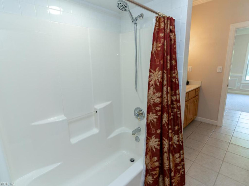 Photo 18 of 49 residential for sale in Chesapeake virginia