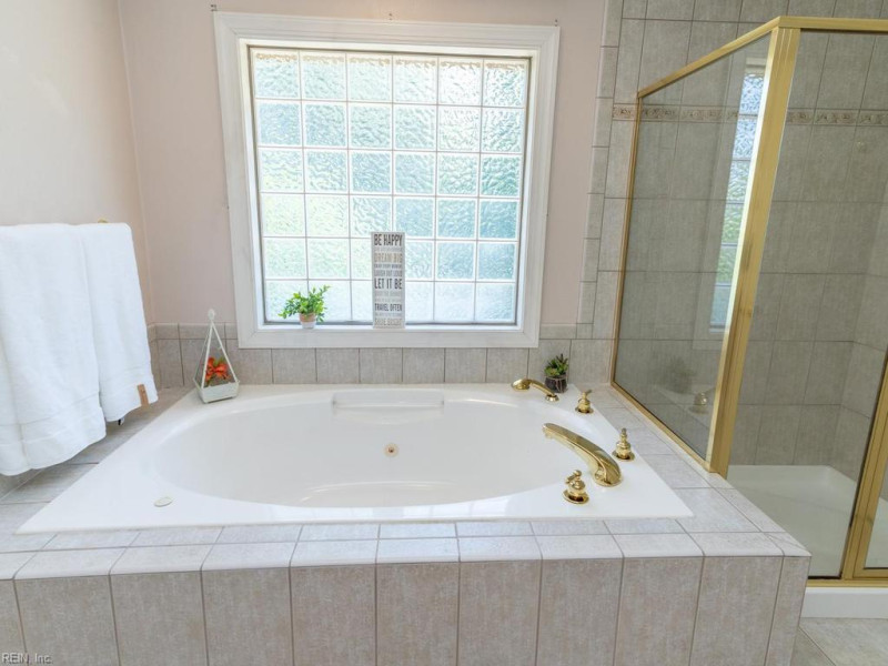 Photo 25 of 49 residential for sale in Chesapeake virginia