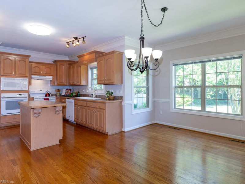 Photo 7 of 49 residential for sale in Chesapeake virginia