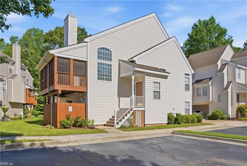 Photo 21 of 26 residential for sale in Suffolk virginia