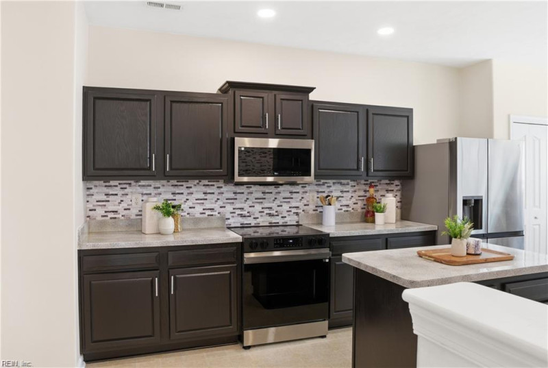Photo 6 of 26 residential for sale in Suffolk virginia