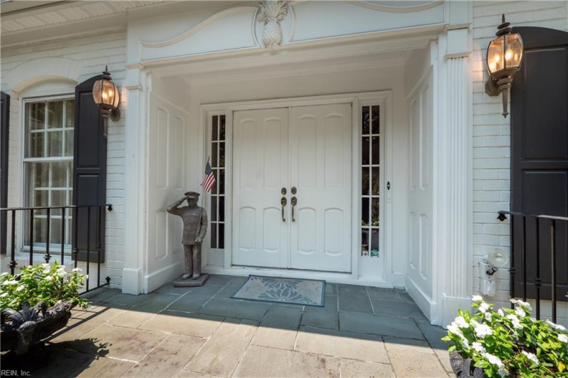 Photo 11 of 47 residential for sale in Virginia Beach virginia