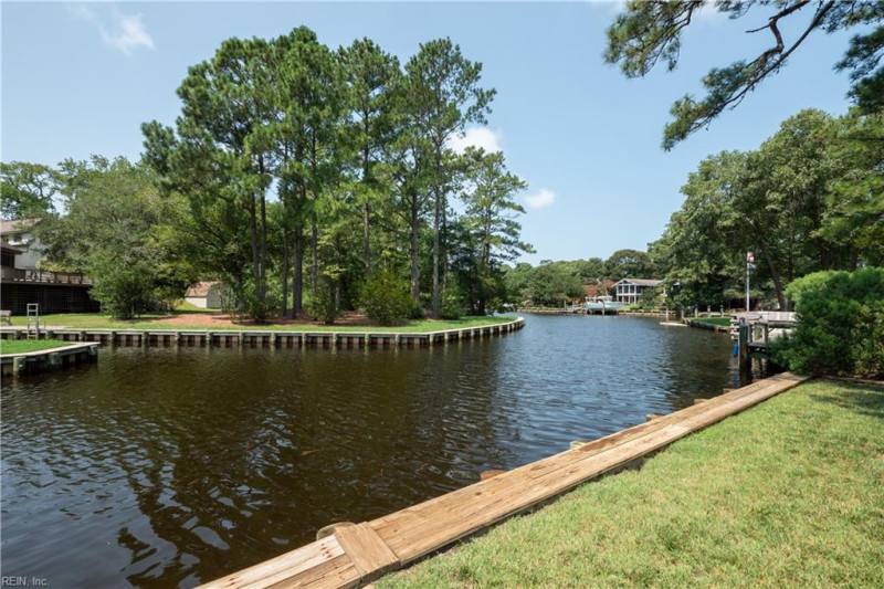 Photo 14 of 47 residential for sale in Virginia Beach virginia