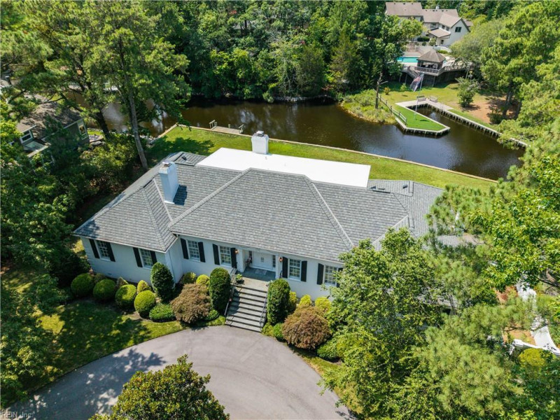 Photo 2 of 47 residential for sale in Virginia Beach virginia