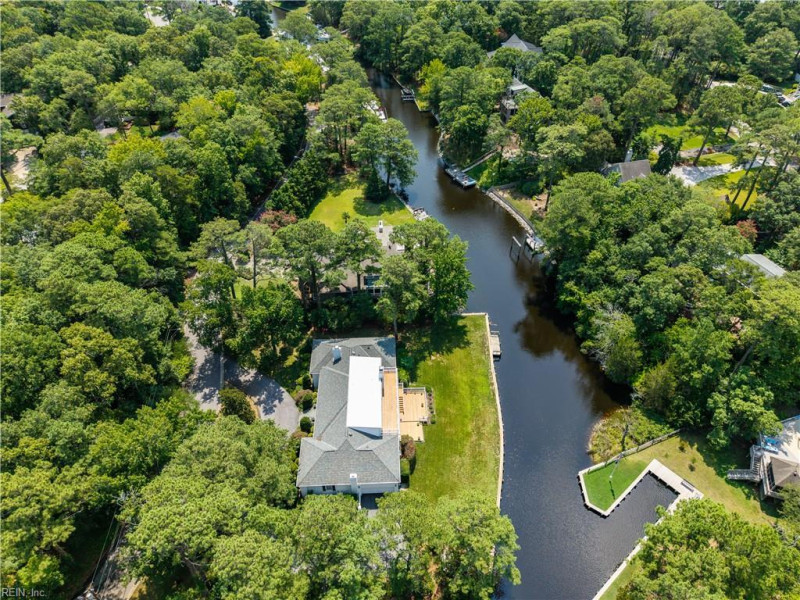 Photo 4 of 47 residential for sale in Virginia Beach virginia