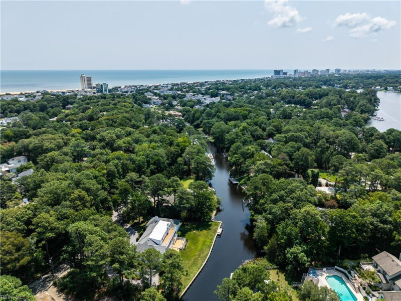 Photo 5 of 47 residential for sale in Virginia Beach virginia