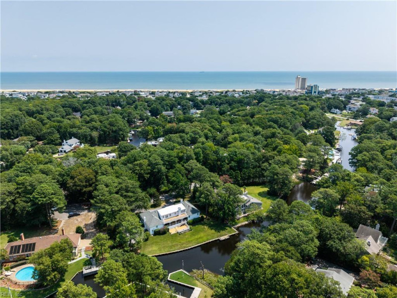 Photo 6 of 47 residential for sale in Virginia Beach virginia