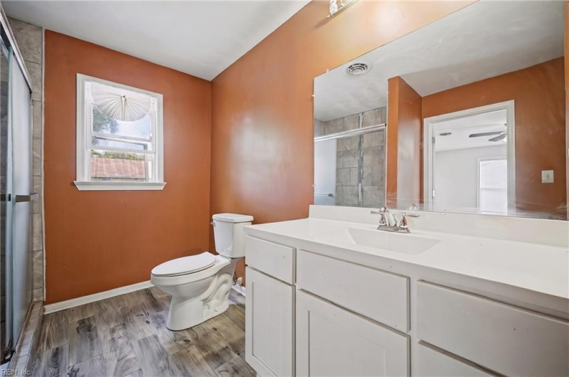 Photo 17 of 26 residential for sale in Norfolk virginia