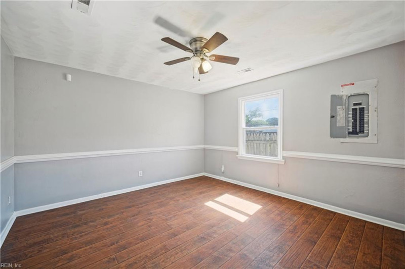 Photo 8 of 26 residential for sale in Norfolk virginia