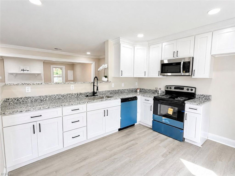 Photo 7 of 43 residential for sale in Chesapeake virginia Photo 7 of 43 residential for sale in Chesapeake virginia