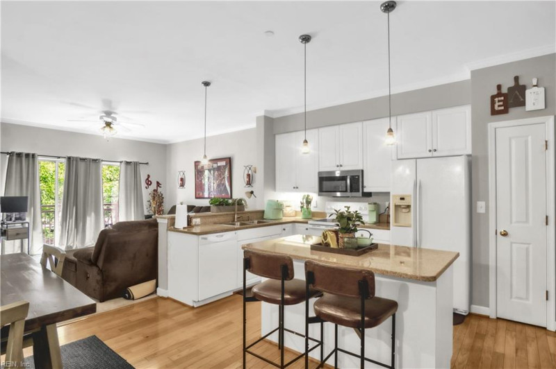 Photo 5 of 30 residential for sale in Newport News virginia