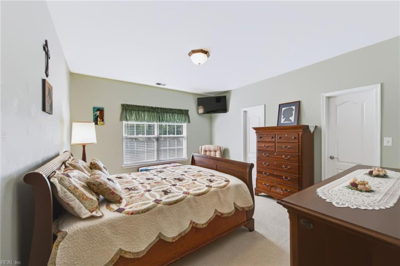 Photo 20 of 39 residential for sale in Portsmouth virginia