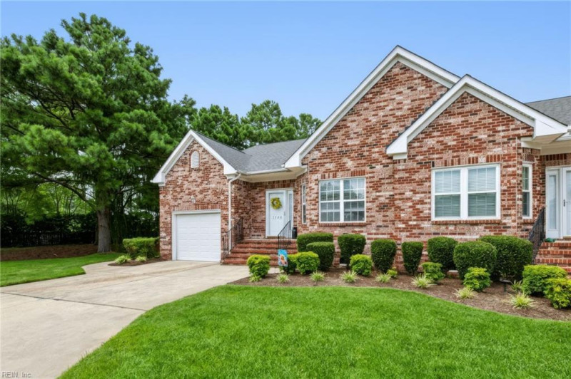 Photo 3 of 39 residential for sale in Portsmouth virginia