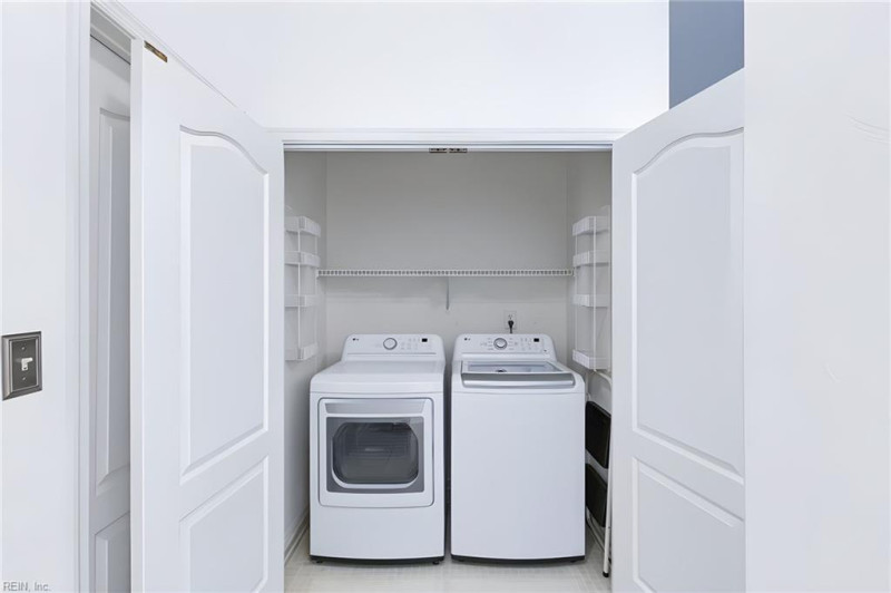 Photo 5 of 39 residential for sale in Portsmouth virginia