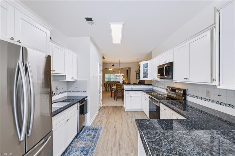 Photo 9 of 39 residential for sale in Portsmouth virginia