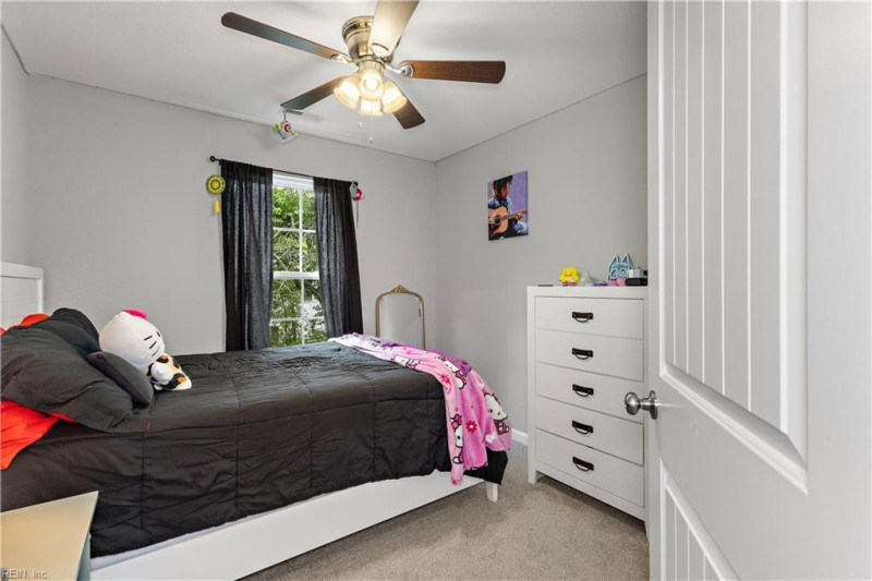 Photo 18 of 25 residential for sale in Suffolk virginia