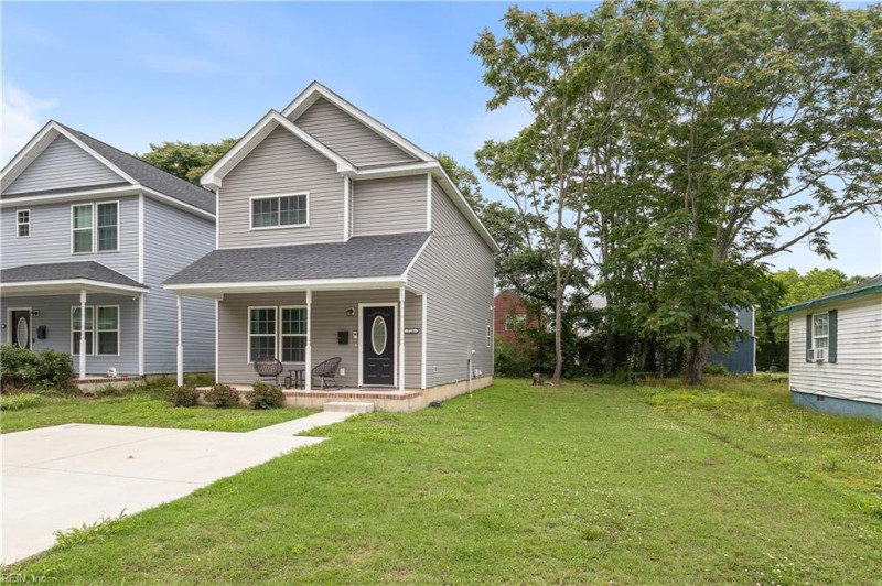Photo 2 of 25 residential for sale in Suffolk virginia