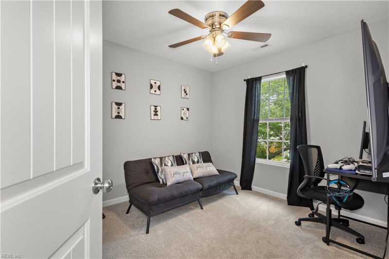 Photo 21 of 25 residential for sale in Suffolk virginia
