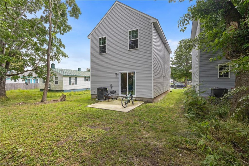 Photo 23 of 25 residential for sale in Suffolk virginia