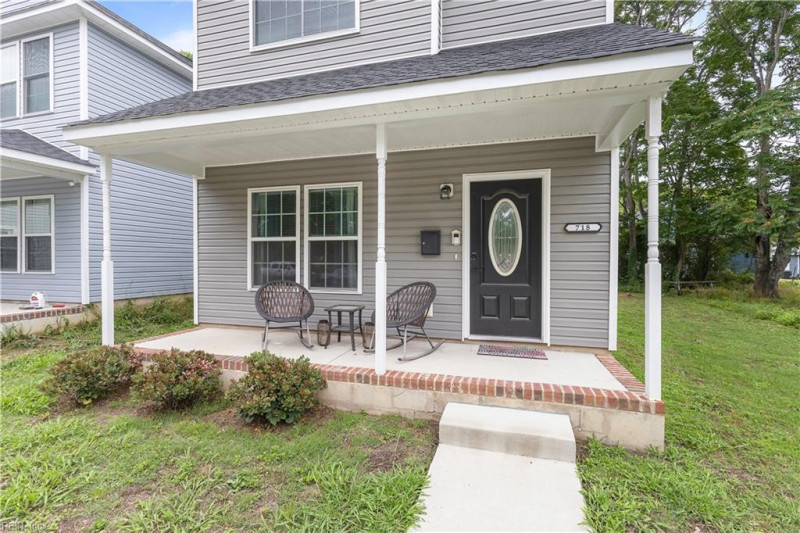 Photo 3 of 25 residential for sale in Suffolk virginia