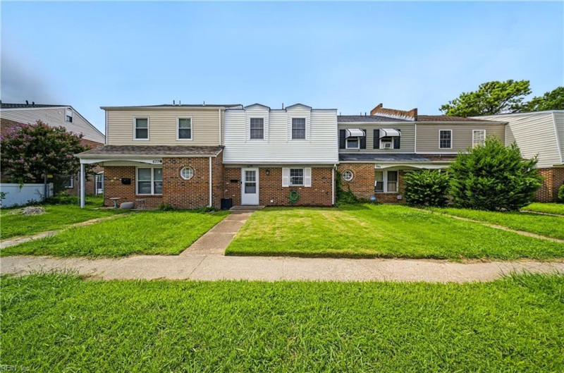 Photo 1 of 26 residential for sale in Virginia Beach virginia