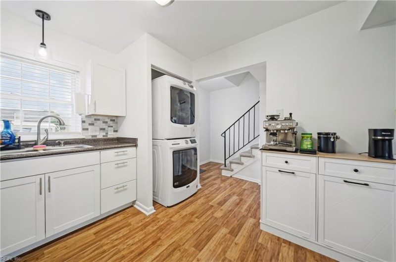 Photo 7 of 26 residential for sale in Virginia Beach virginia