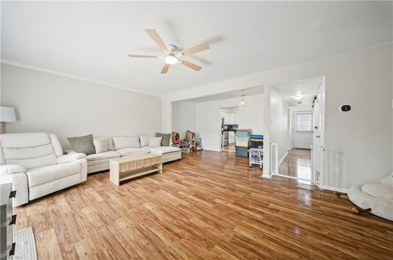 Photo 9 of 26 residential for sale in Virginia Beach virginia