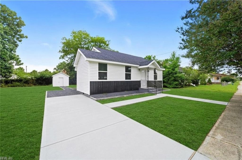 Photo 3 of 13 residential for sale in Newport News virginia
