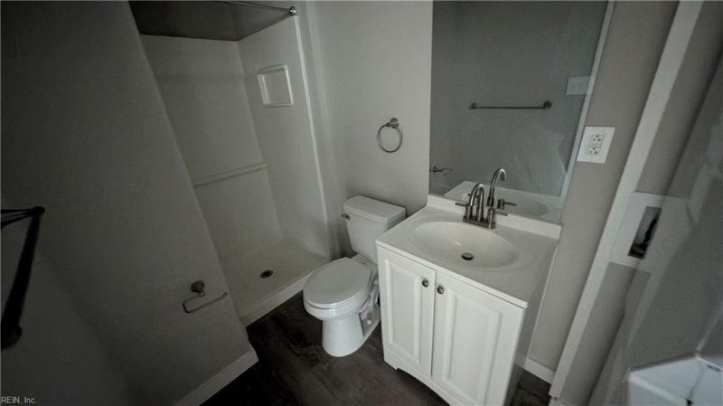 Photo 4 of 9 residential for sale in Chesapeake virginia