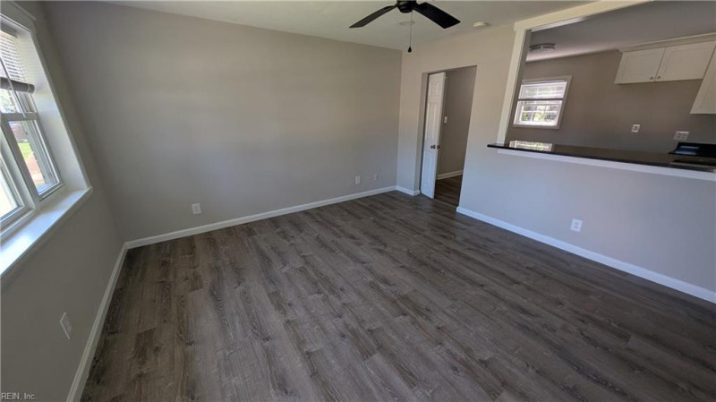 Photo 5 of 9 residential for sale in Chesapeake virginia