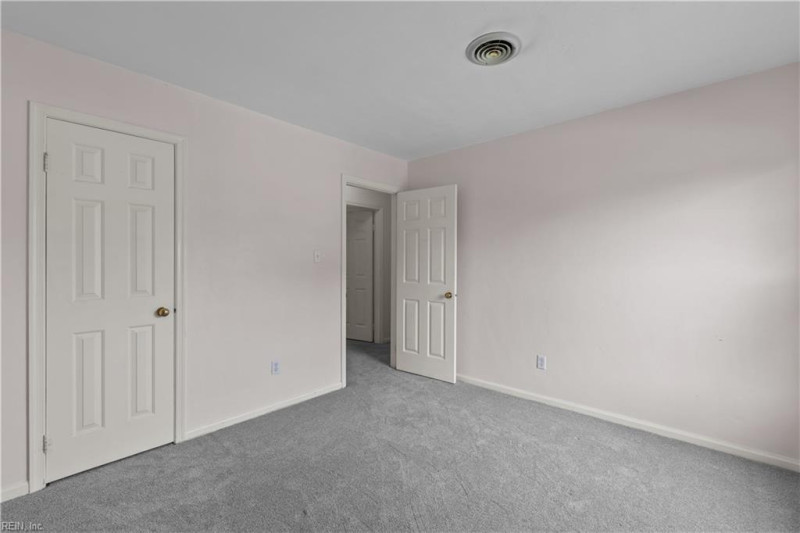 Photo 18 of 30 residential for sale in Virginia Beach virginia