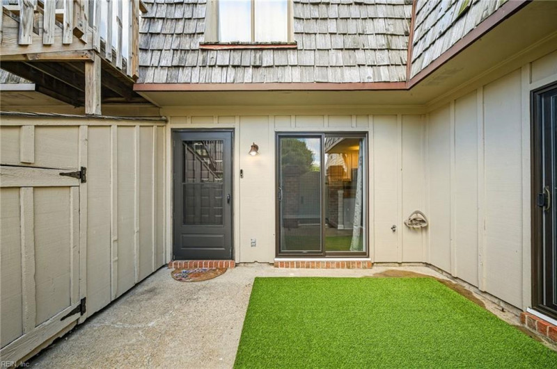 Photo 6 of 39 residential for sale in Virginia Beach virginia