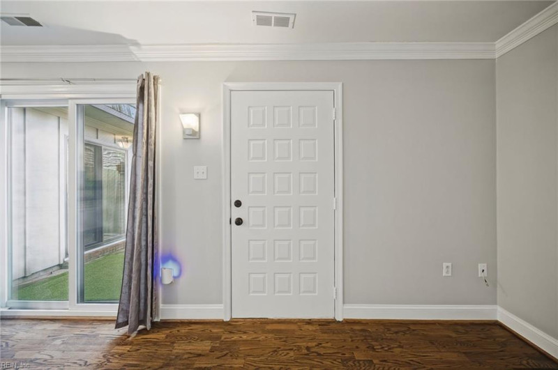 Photo 8 of 39 residential for sale in Virginia Beach virginia