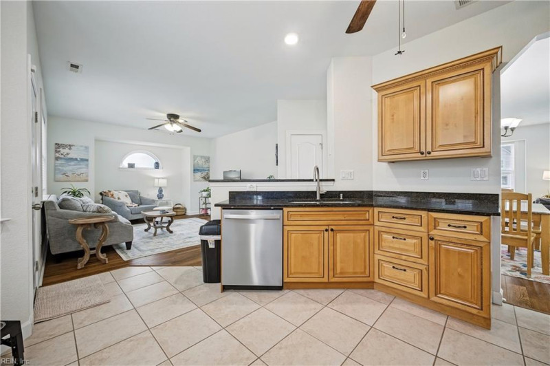 Photo 15 of 50 residential for sale in Chesapeake virginia Photo 15 of 50 residential for sale in Chesapeake virginia