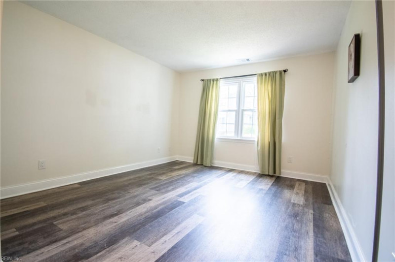 Photo 13 of 42 residential for sale in Virginia Beach virginia