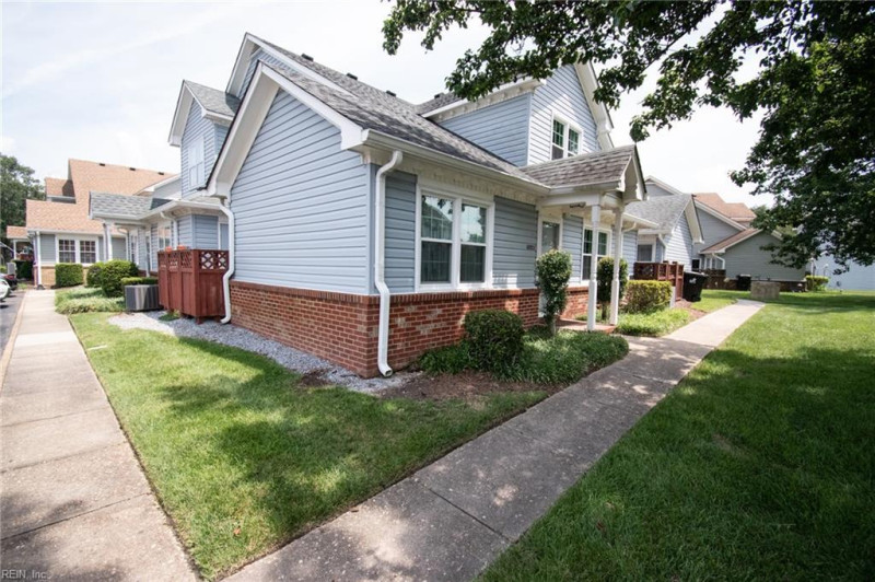Photo 2 of 42 residential for sale in Virginia Beach virginia