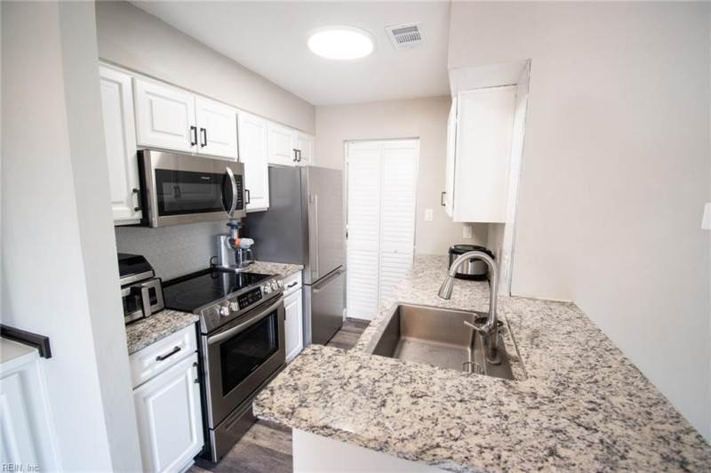 Photo 7 of 42 residential for sale in Virginia Beach virginia