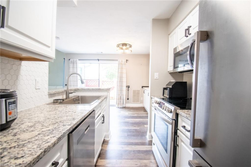 Photo 8 of 42 residential for sale in Virginia Beach virginia