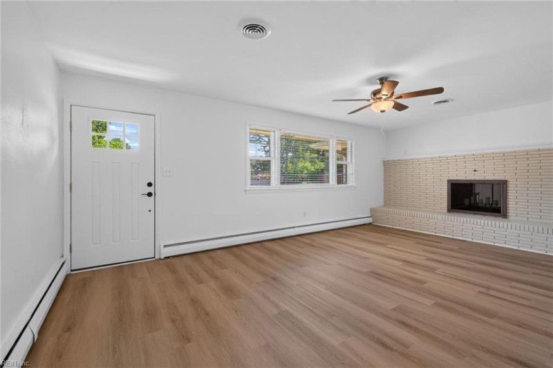 Photo 11 of 35 residential for sale in Norfolk virginia