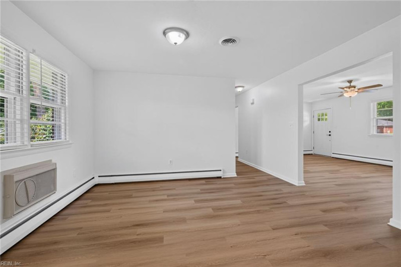 Photo 14 of 35 residential for sale in Norfolk virginia