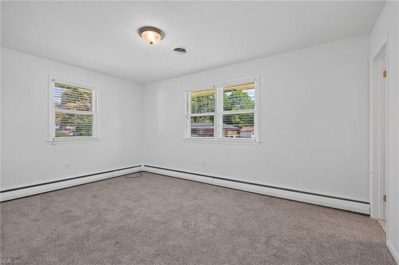 Photo 16 of 35 residential for sale in Norfolk virginia