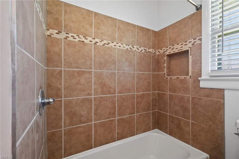 Photo 18 of 35 residential for sale in Norfolk virginia