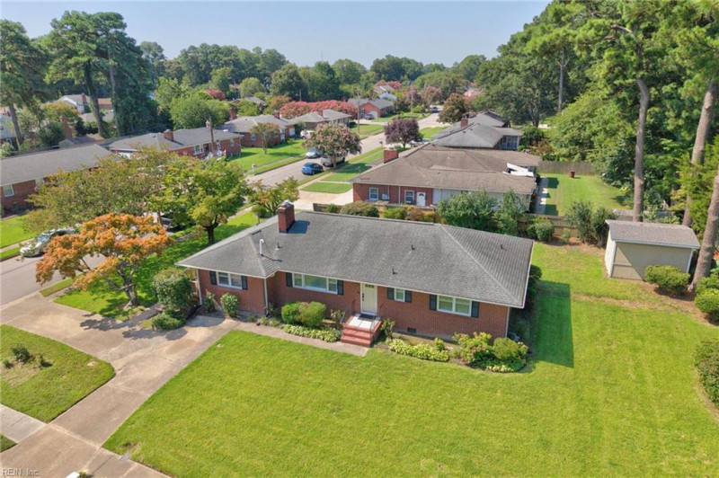 Photo 3 of 35 residential for sale in Norfolk virginia