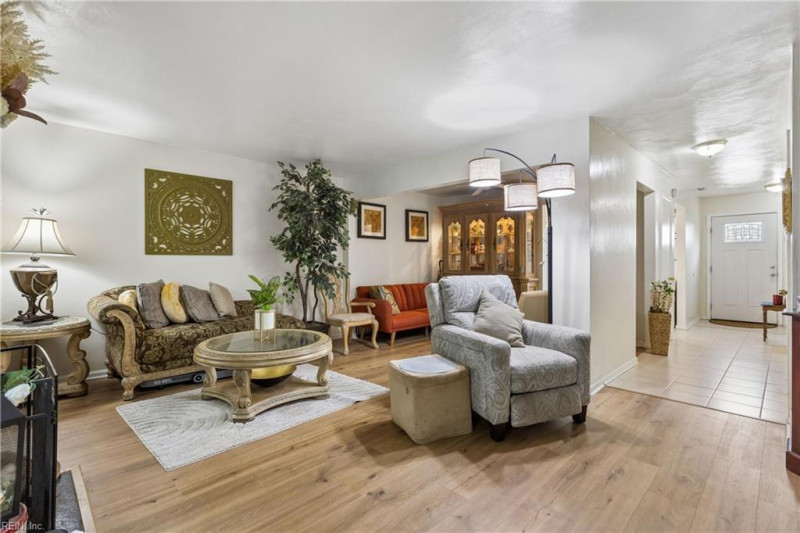 Photo 16 of 39 residential for sale in Virginia Beach virginia