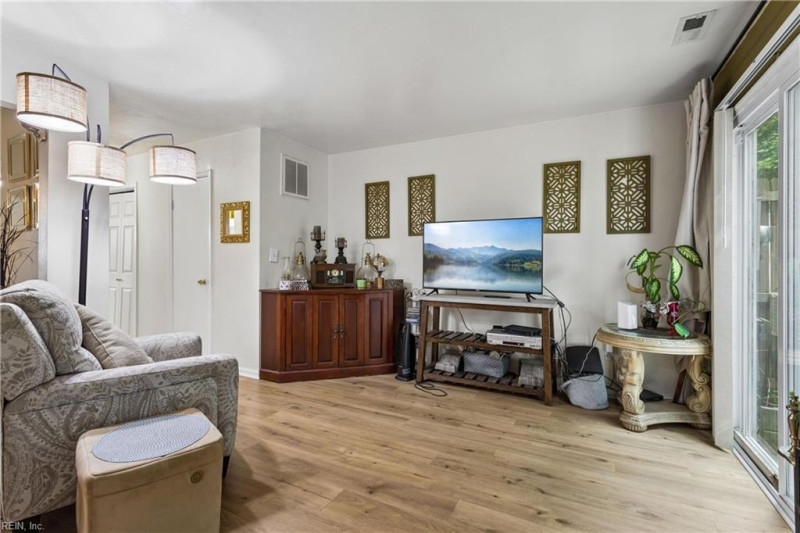 Photo 19 of 39 residential for sale in Virginia Beach virginia