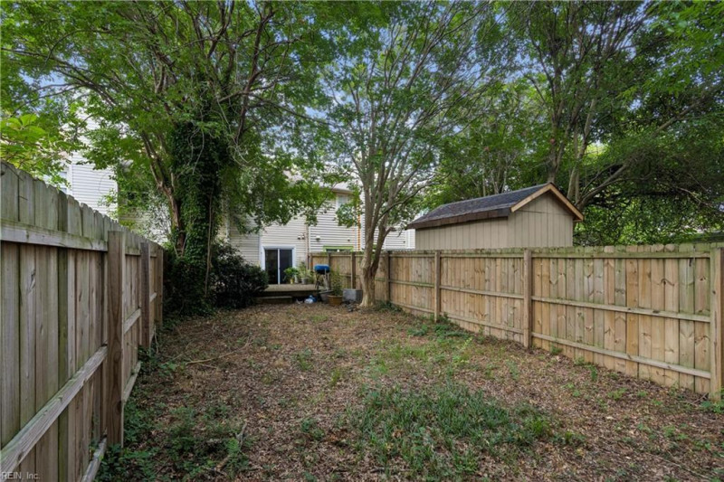 Photo 33 of 39 residential for sale in Virginia Beach virginia