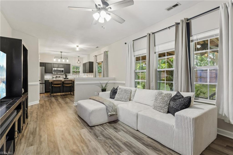 Photo 22 of 49 residential for sale in Chesapeake virginia