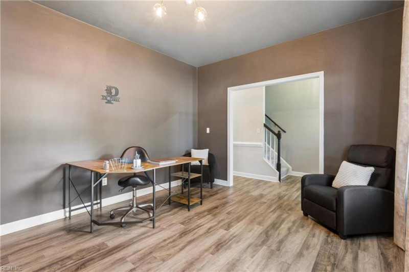 Photo 5 of 49 residential for sale in Chesapeake virginia