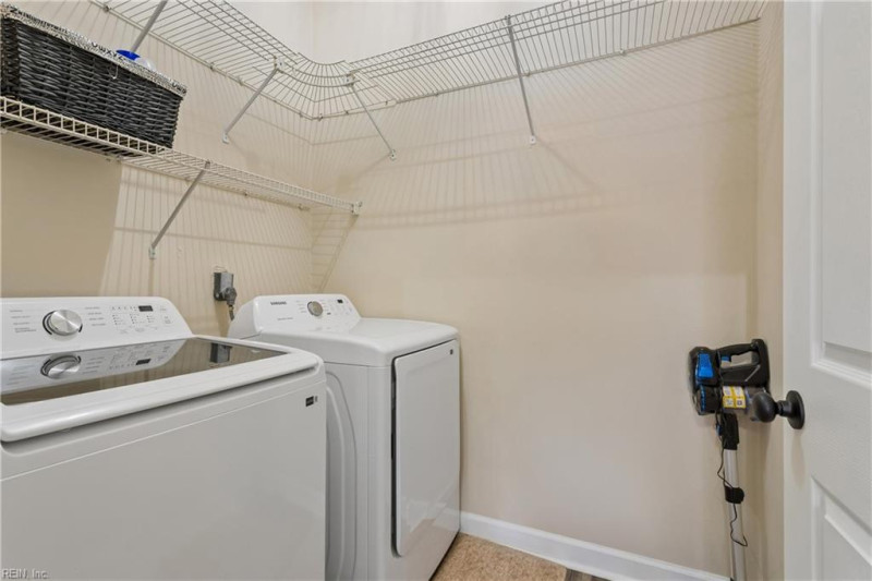 Photo 7 of 49 residential for sale in Chesapeake virginia